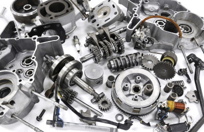 Gara Chuyên Nghiệp Chọn Phụ Tùng Động Cơ Chính Hãng Hay OEM? Đâu Là Giải Pháp Tối Ưu?